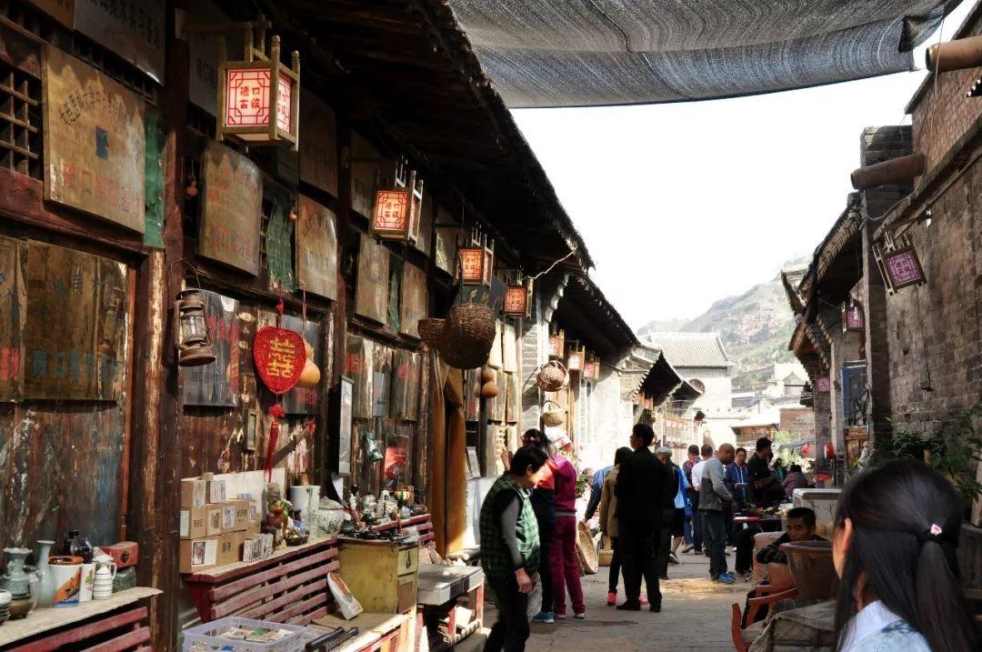 逃离地下古寺庙